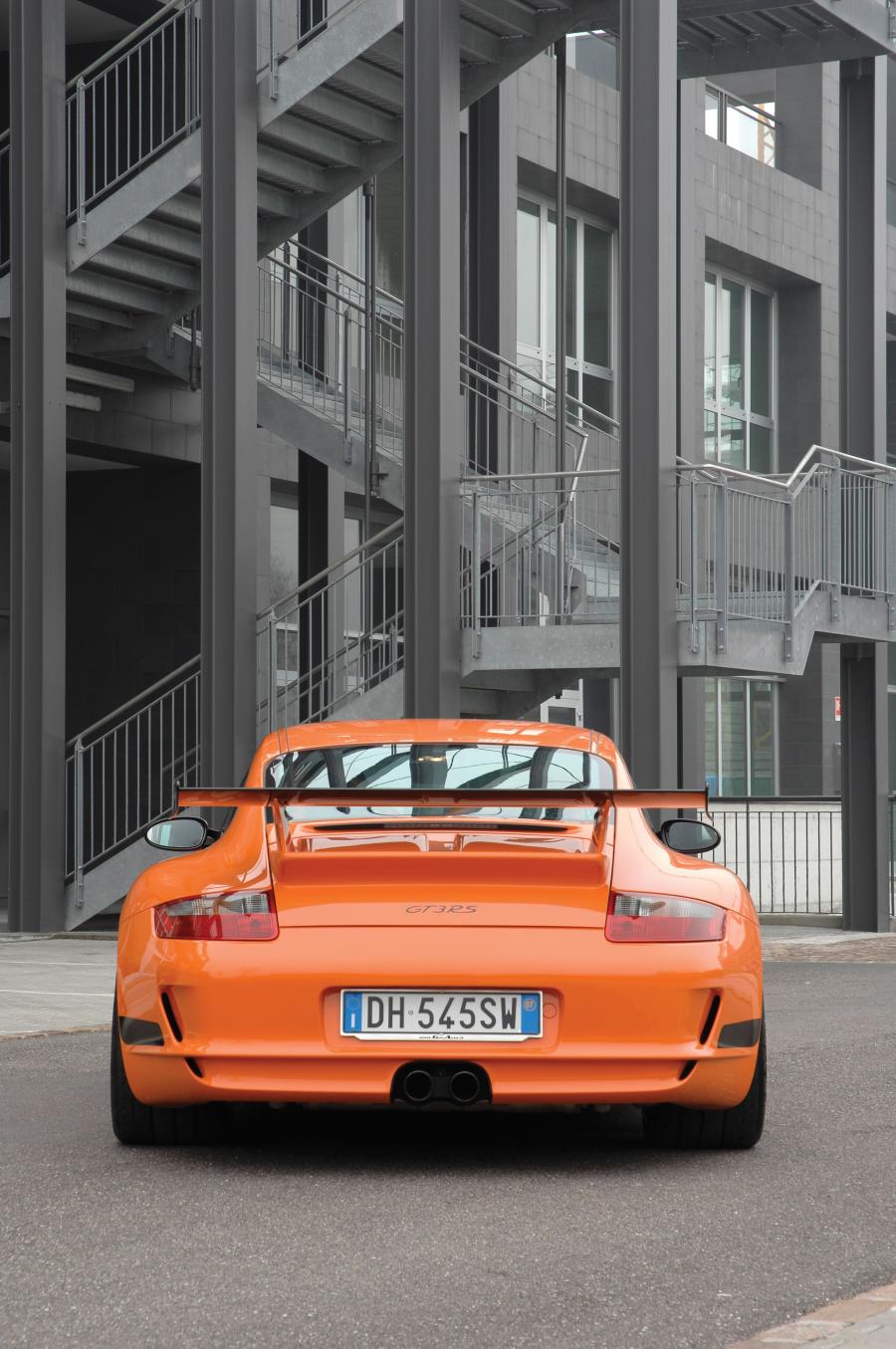  Porsche 911 GT3 RS 2007 года  (фото 18 из 59)